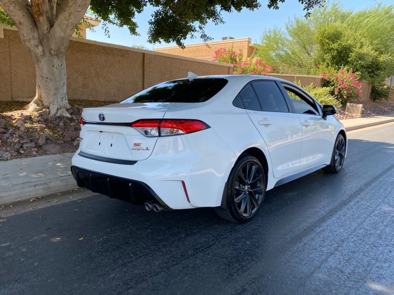 Toyota Corolla Hybrid LE 2024