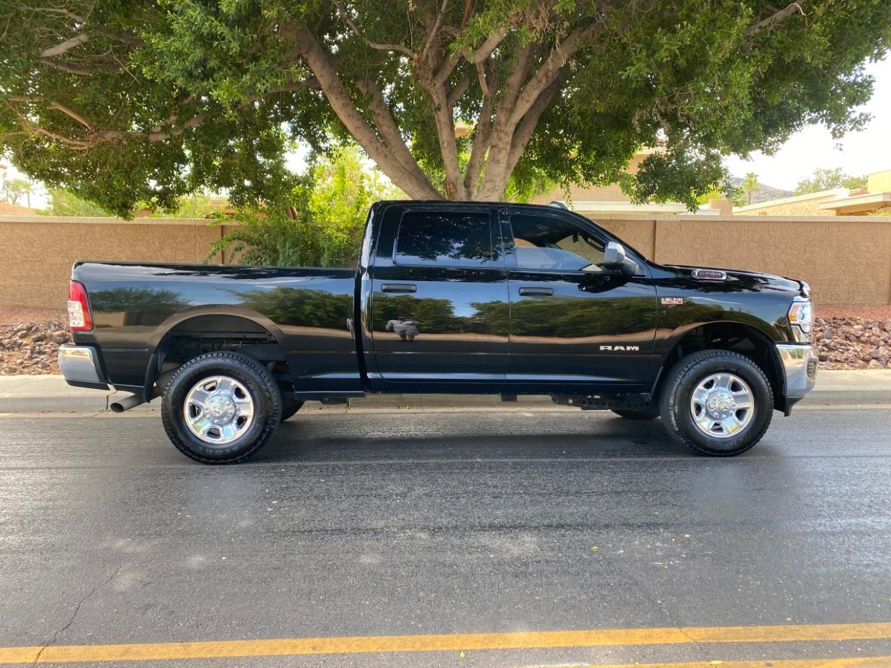 RAM 2500 Tradesman Crew Cab SWB 4WD 2021