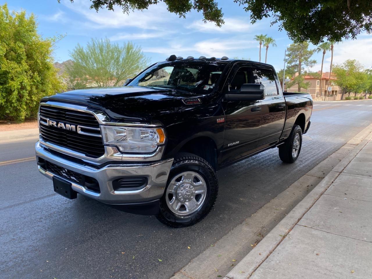 RAM 2500 Tradesman Crew Cab SWB 4WD 2021