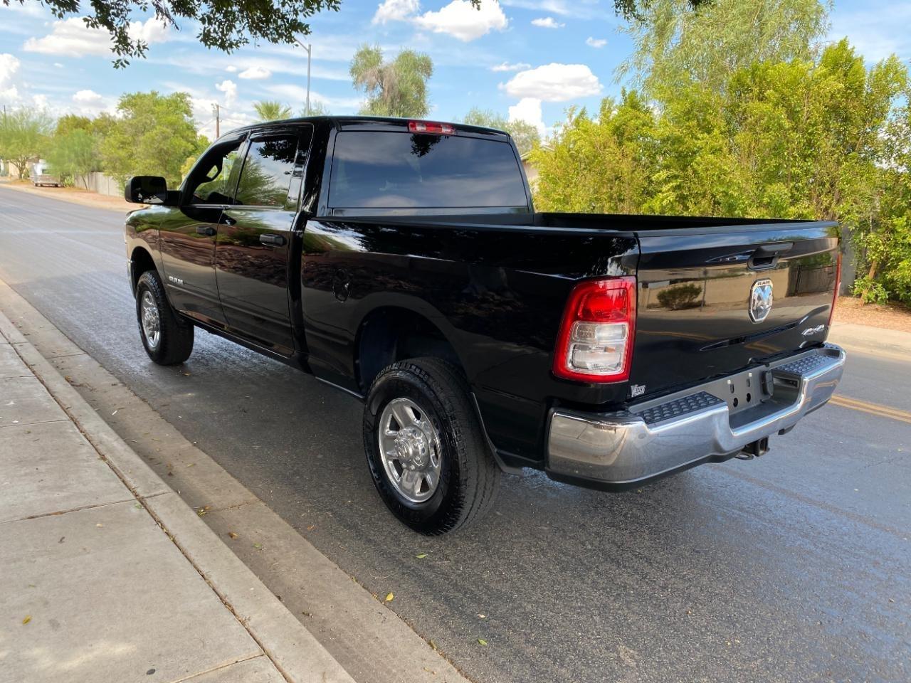 RAM 2500 Tradesman Crew Cab SWB 4WD 2021