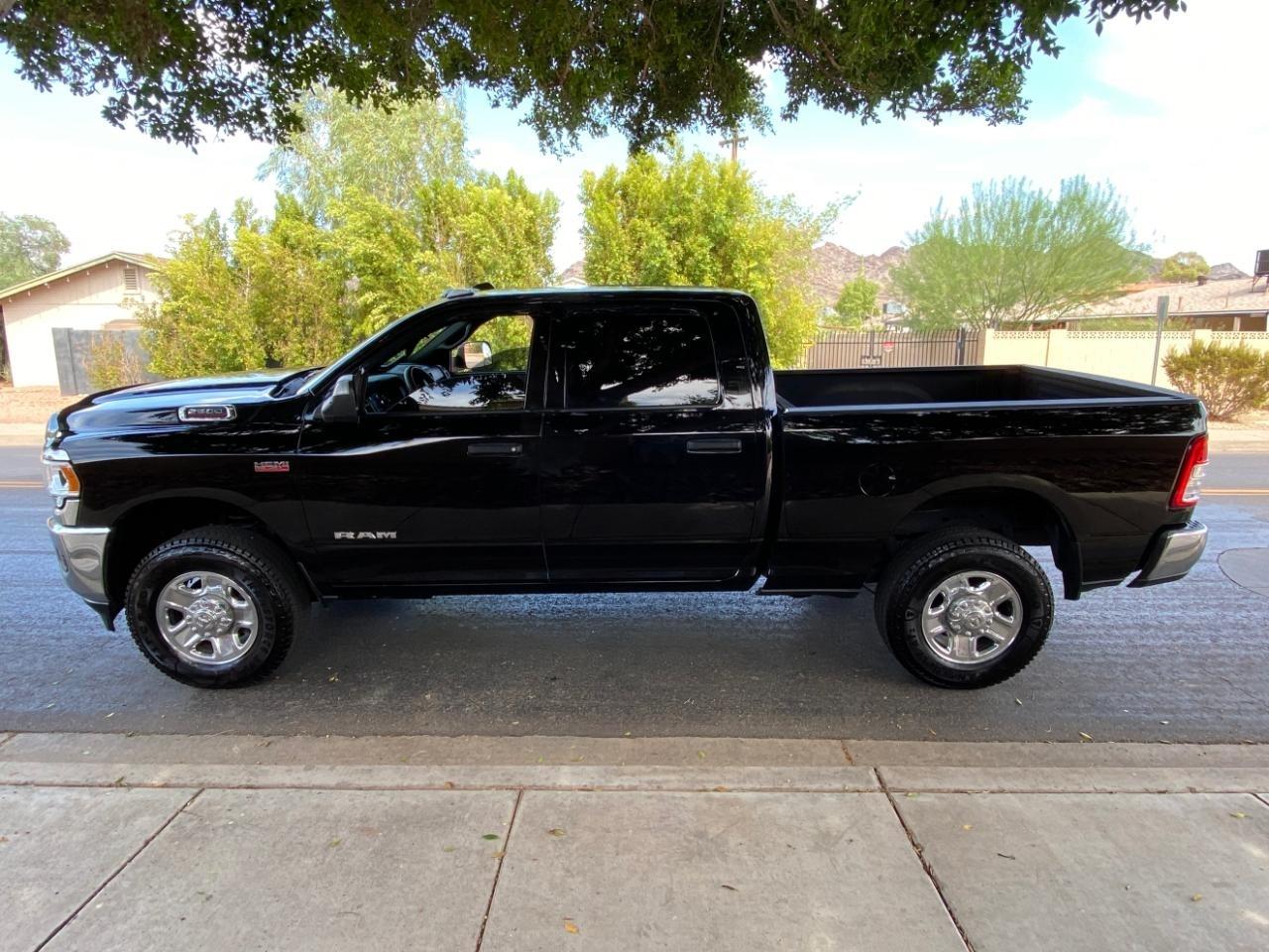 RAM 2500 Tradesman Crew Cab SWB 4WD 2021