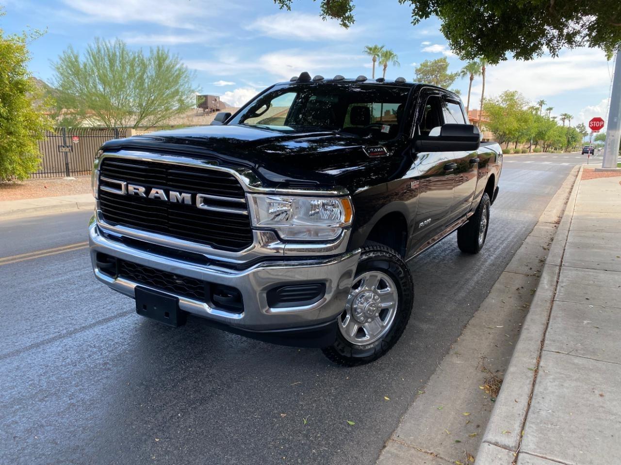 RAM 2500 Tradesman Crew Cab SWB 4WD 2021