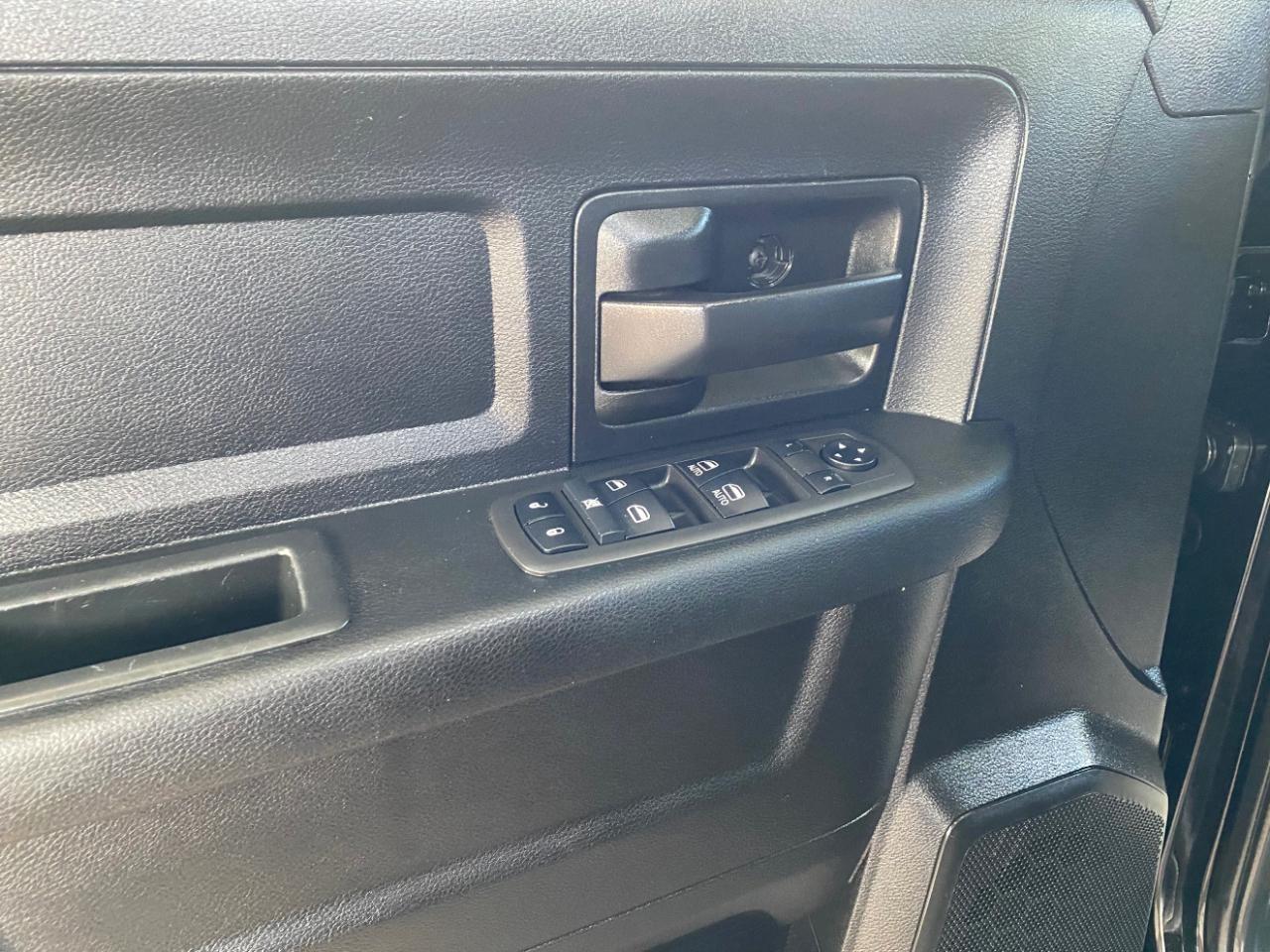 RAM 2500 Tradesman Crew Cab SWB 4WD 2021