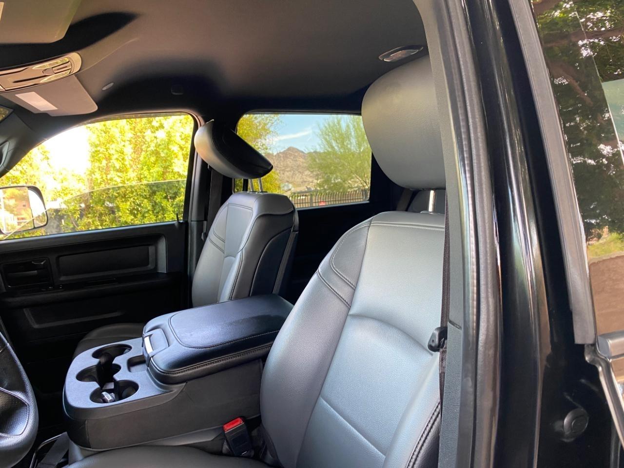 RAM 2500 Tradesman Crew Cab SWB 4WD 2021