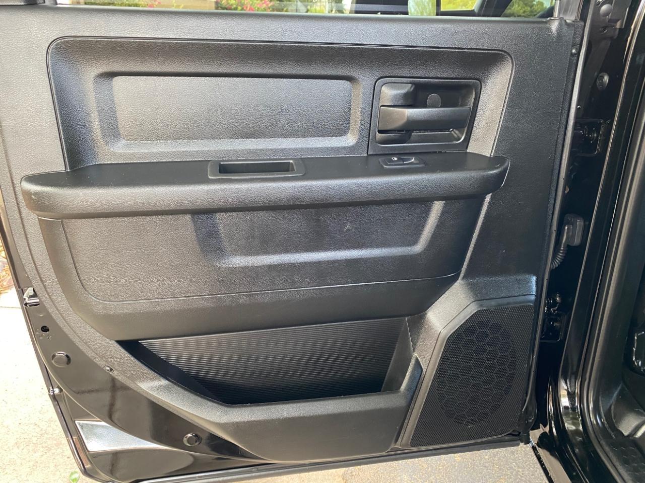 RAM 2500 Tradesman Crew Cab SWB 4WD 2021