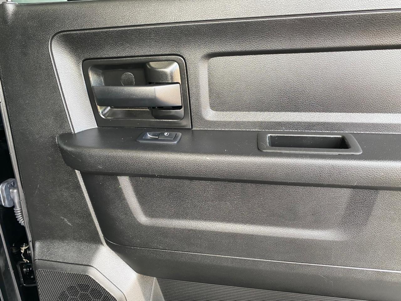 RAM 2500 Tradesman Crew Cab SWB 4WD 2021