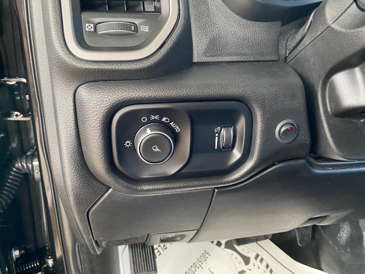 RAM 2500 Tradesman Crew Cab SWB 4WD 2021