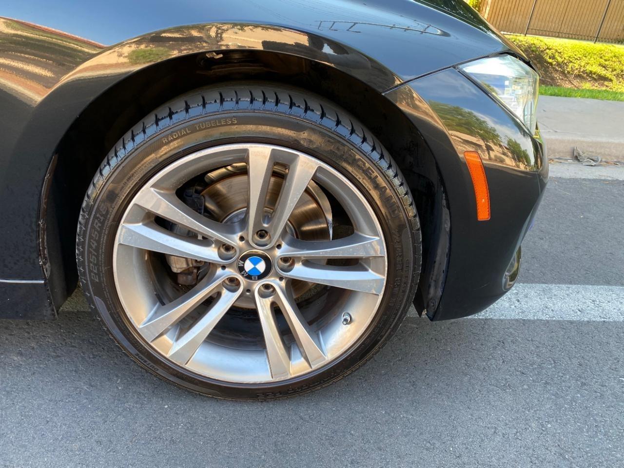 BMW 3-Series 330i SULEV Sedan 2018