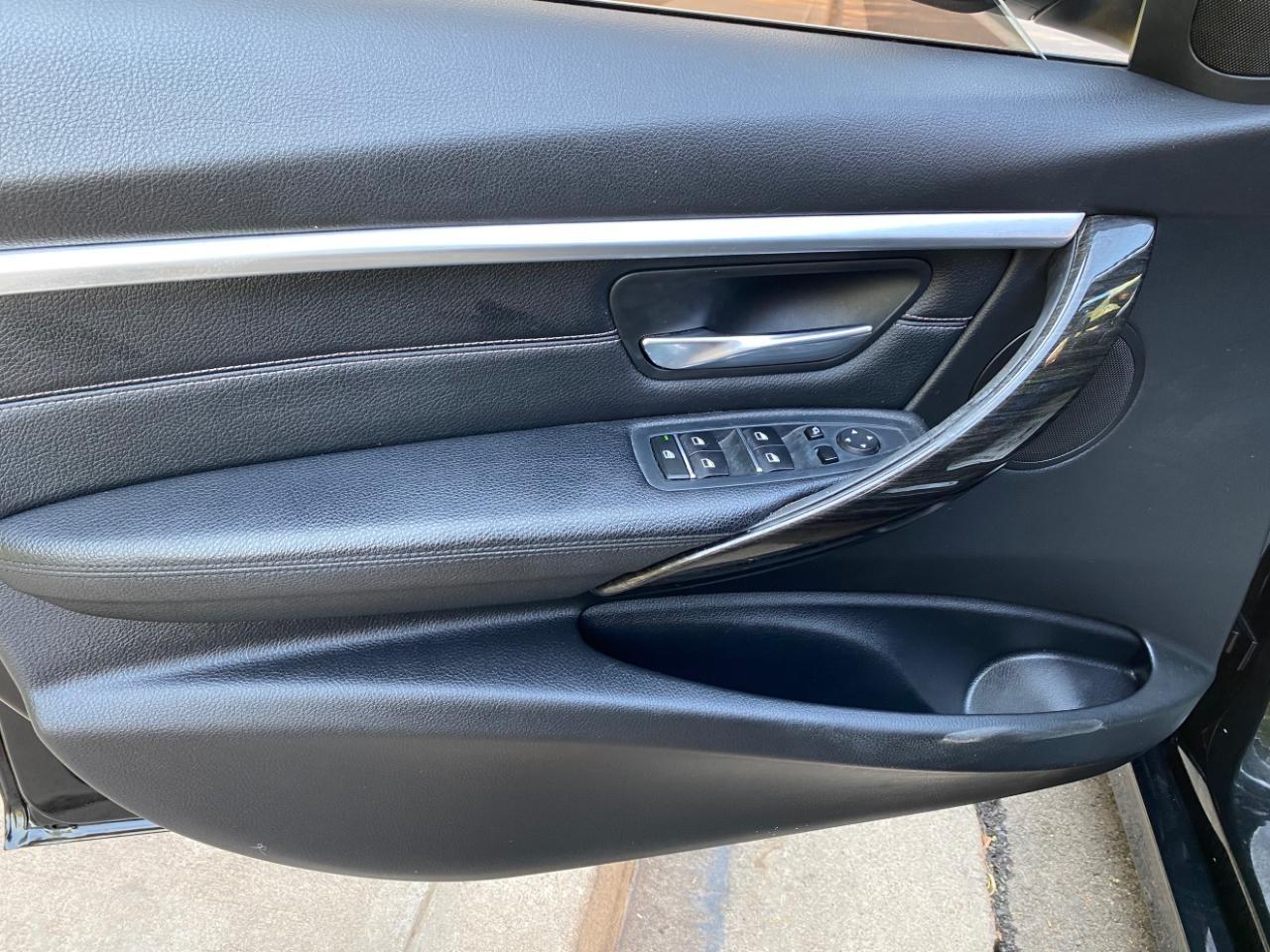 BMW 3-Series 330i SULEV Sedan 2018