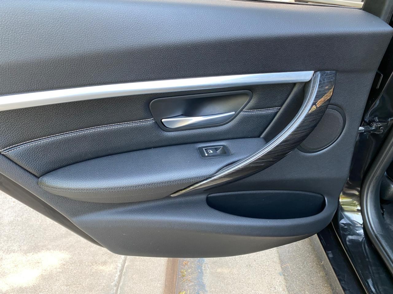 BMW 3-Series 330i SULEV Sedan 2018