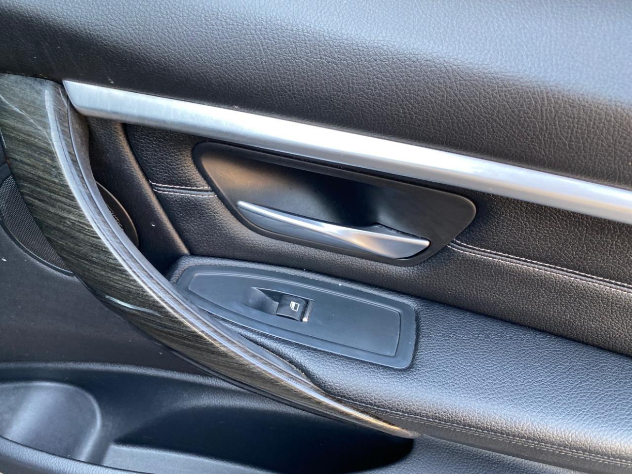 BMW 3-Series 330i SULEV Sedan 2018