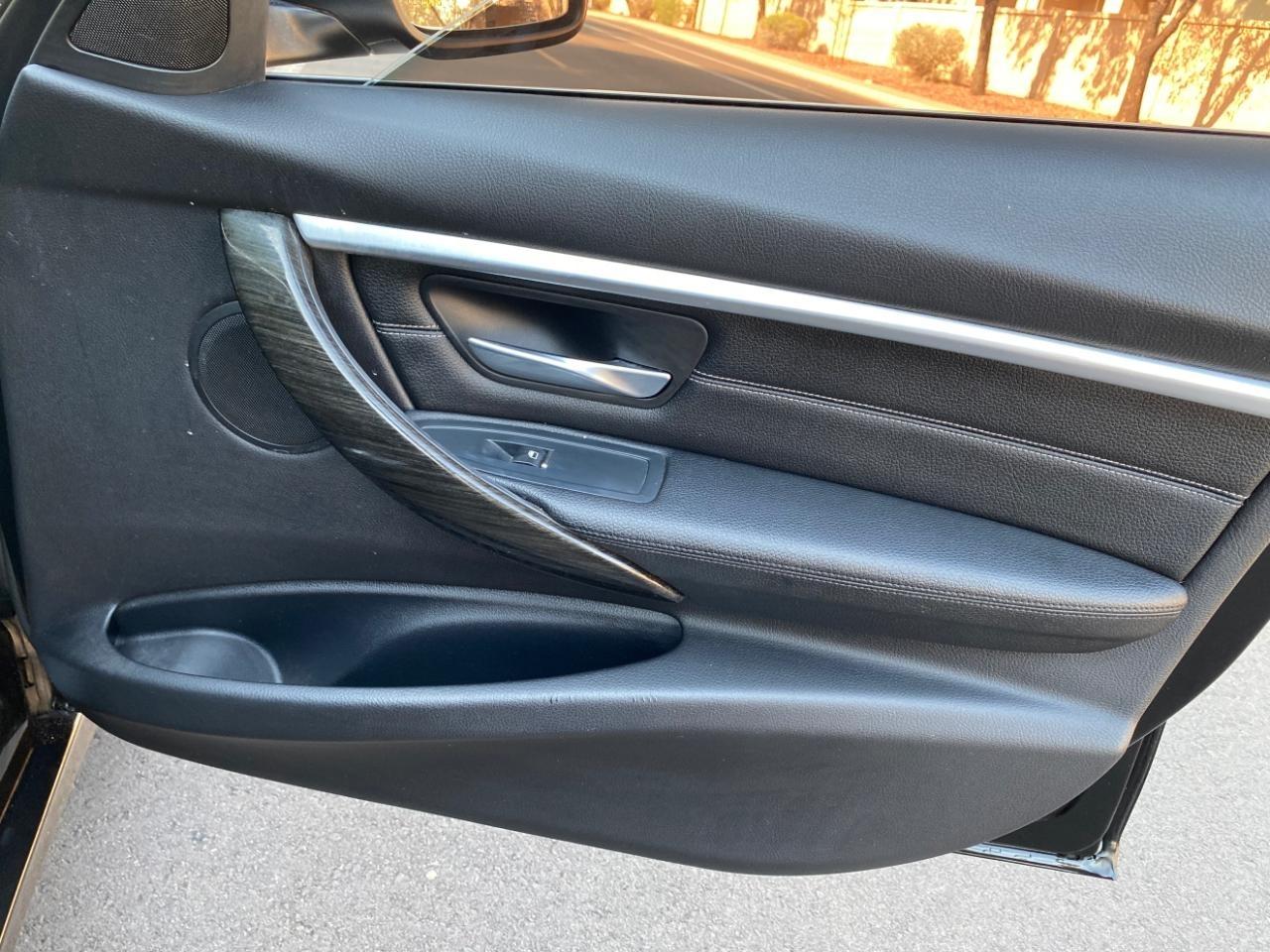 BMW 3-Series 330i SULEV Sedan 2018