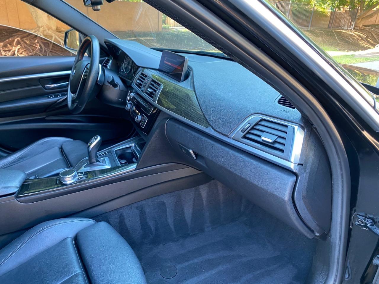 BMW 3-Series 330i SULEV Sedan 2018