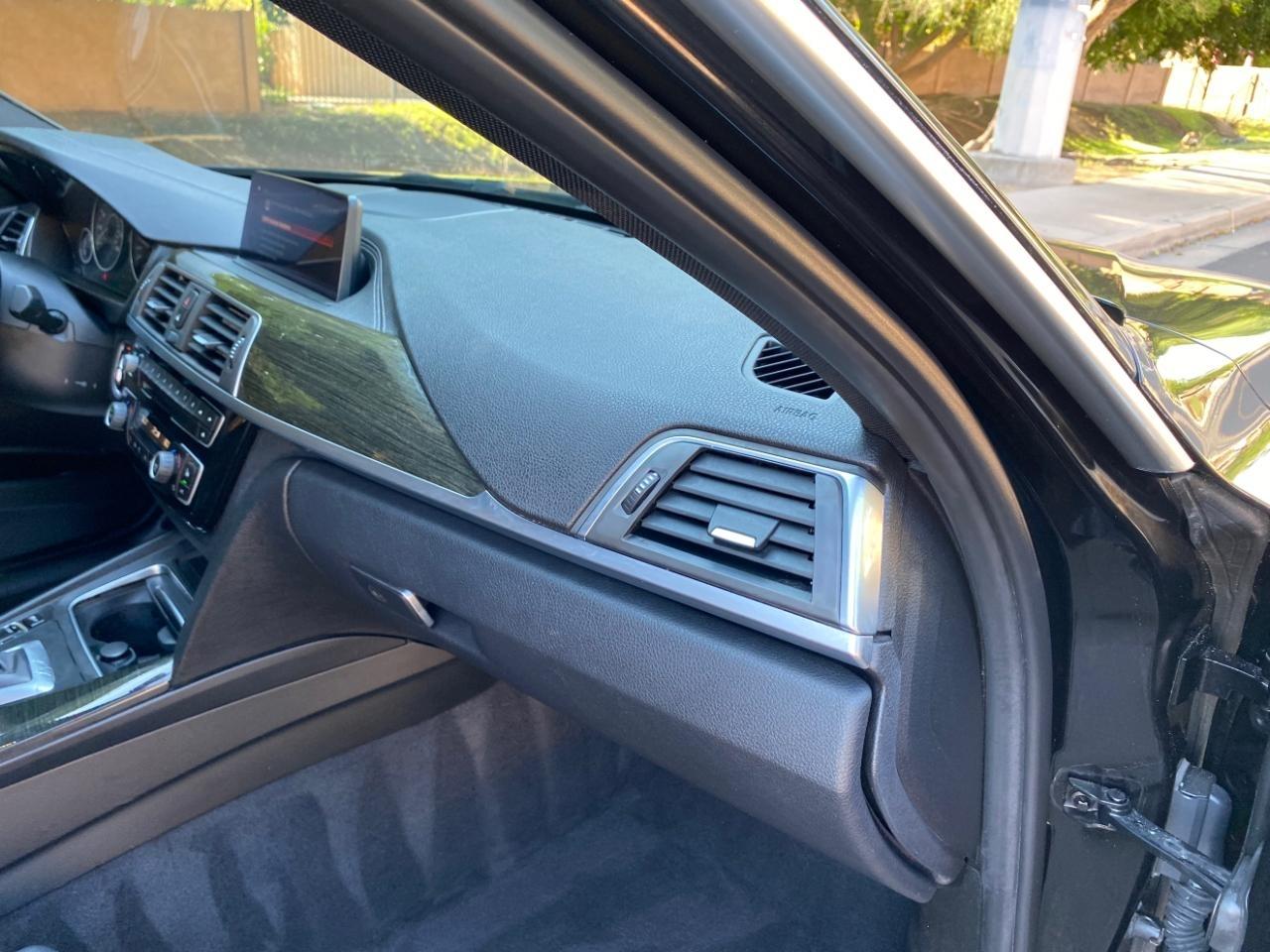 BMW 3-Series 330i SULEV Sedan 2018