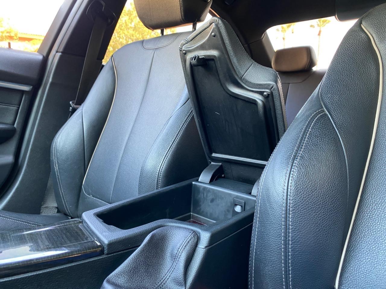 BMW 3-Series 330i SULEV Sedan 2018