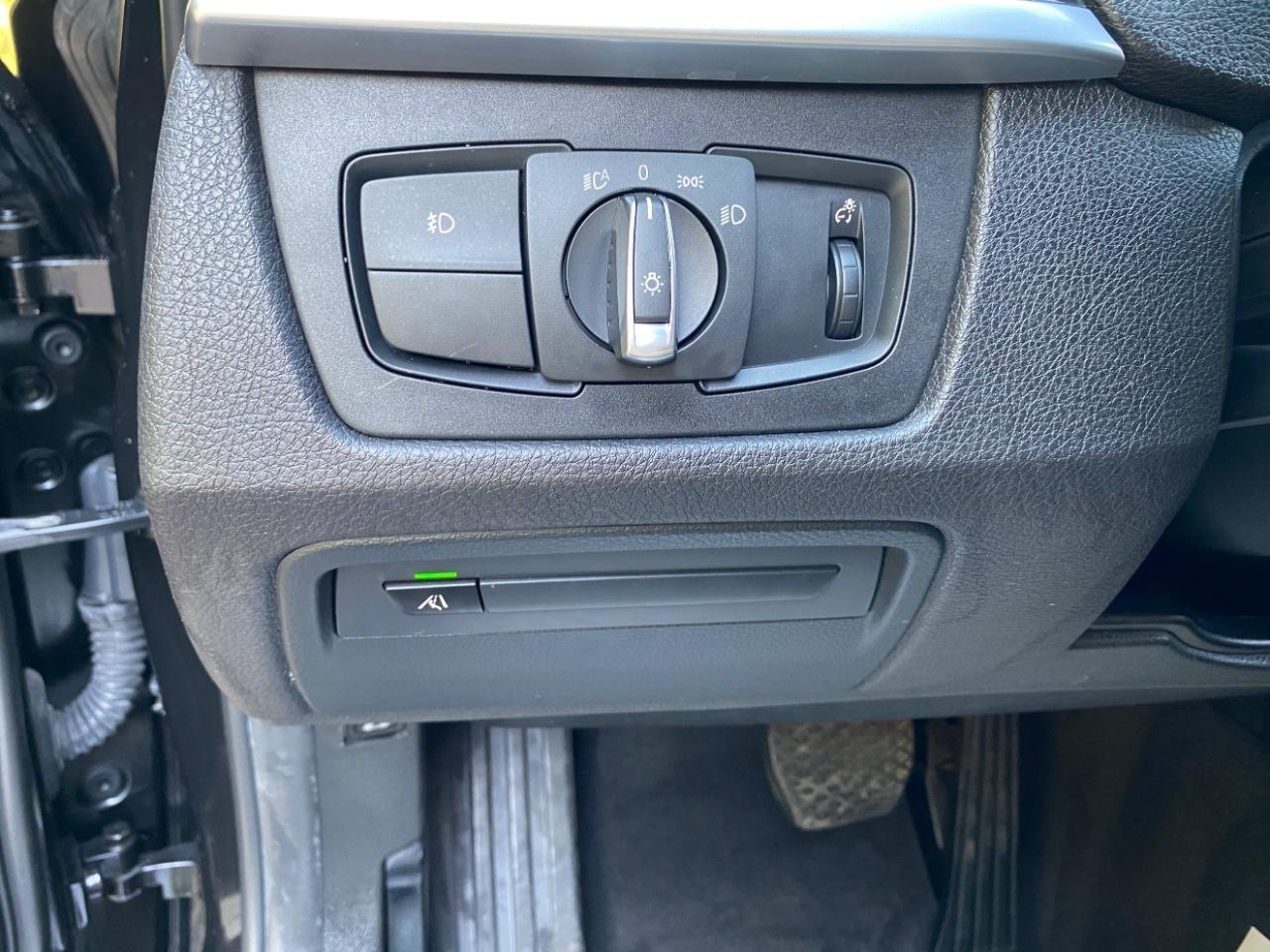 BMW 3-Series 330i SULEV Sedan 2018