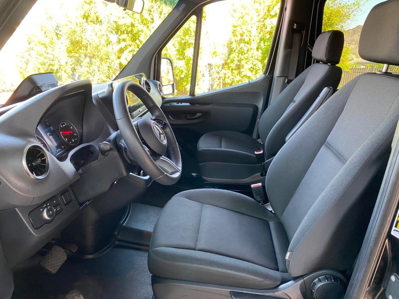 Mercedes-Benz Sprinter 2500 2025