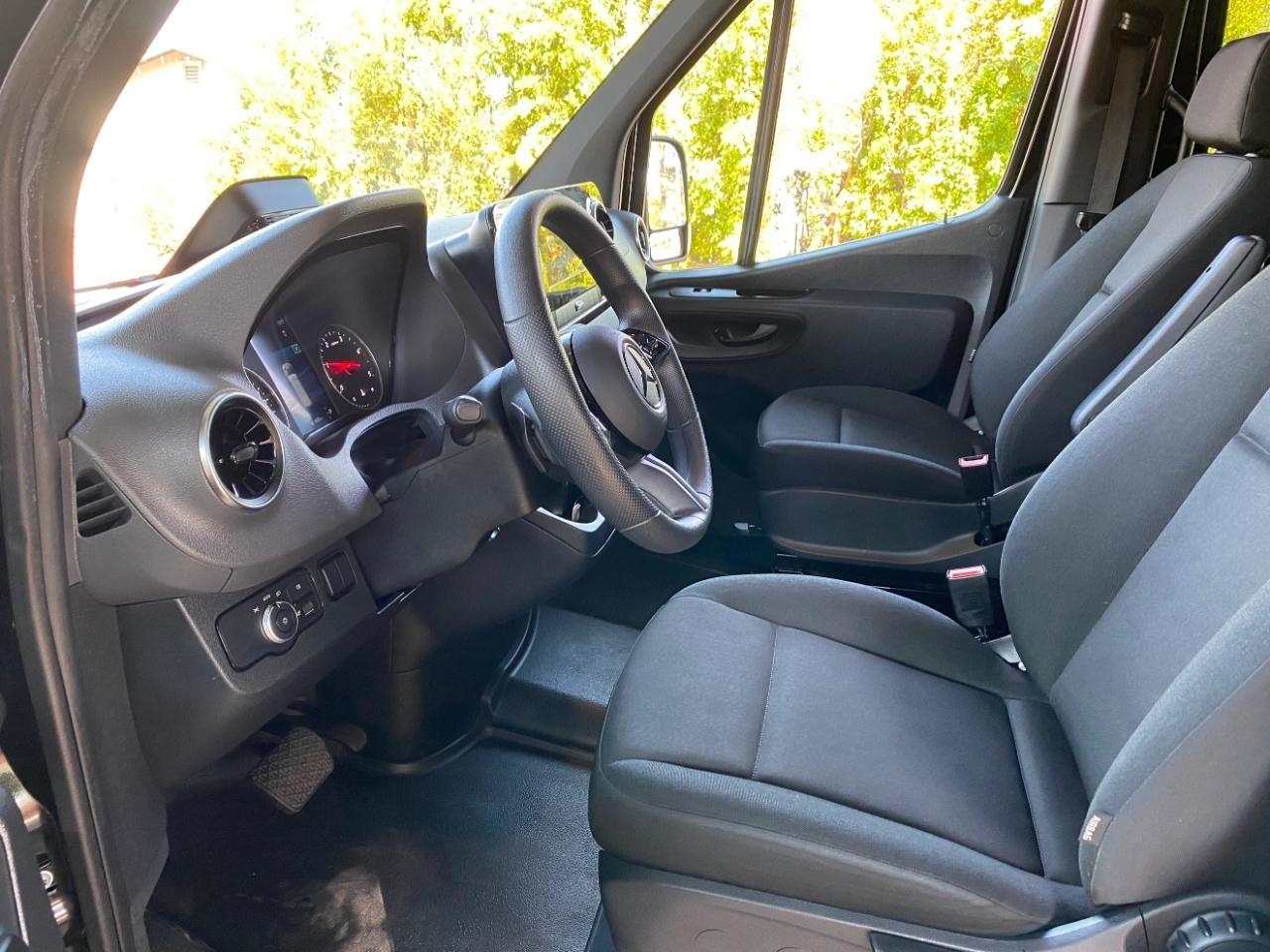 Mercedes-Benz Sprinter 2500 2025