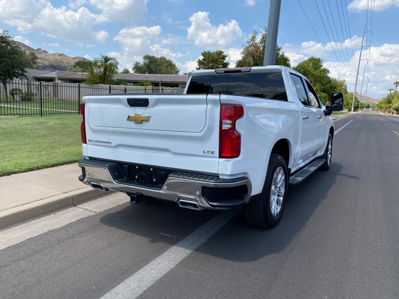 Chevrolet Silverado 1500 LTZ Crew Cab 4WD 2024