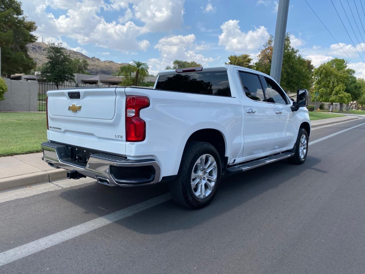 Chevrolet Silverado 1500 LTZ Crew Cab 4WD 2024