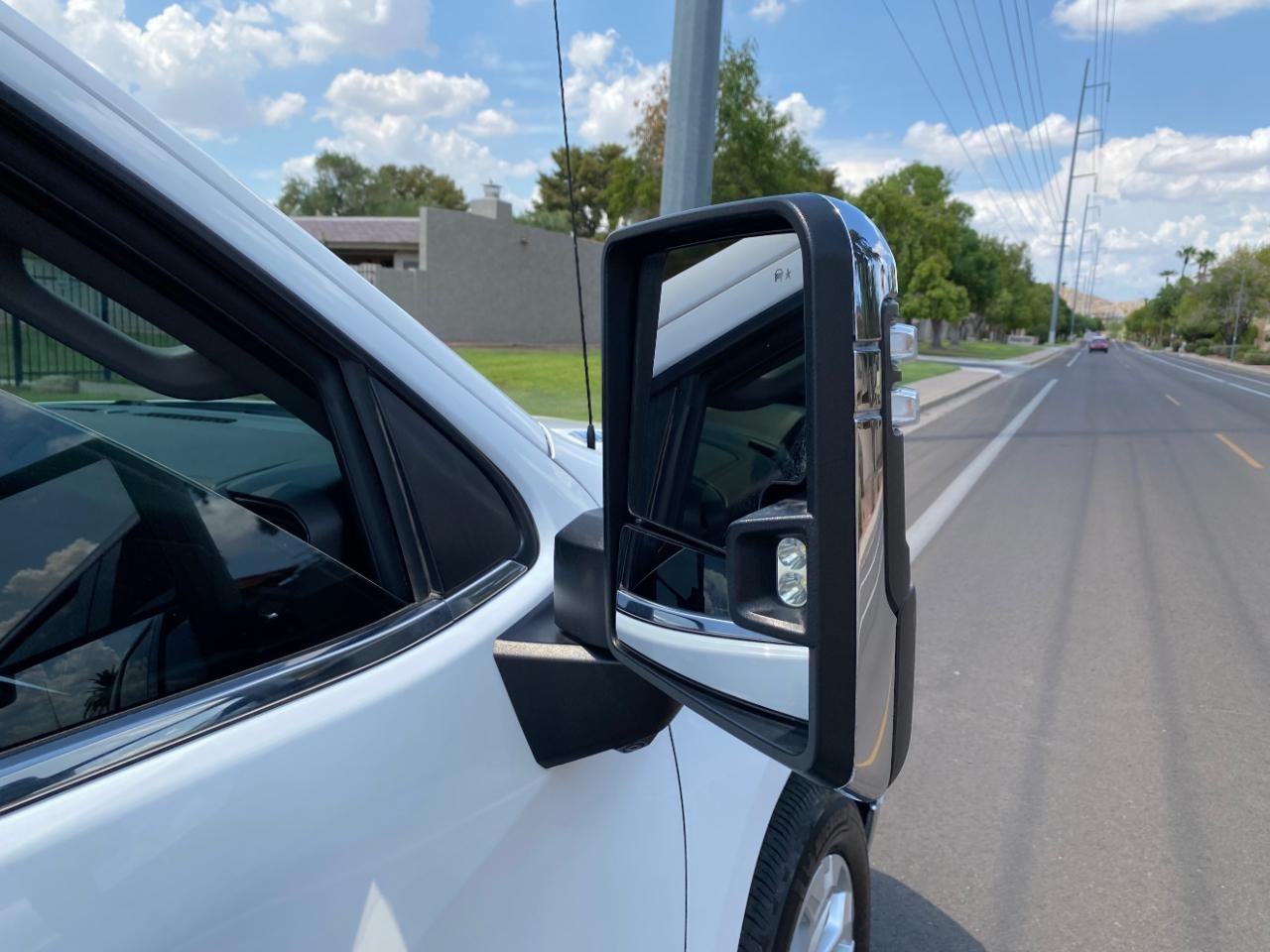 Chevrolet Silverado 1500 LTZ Crew Cab 4WD 2024