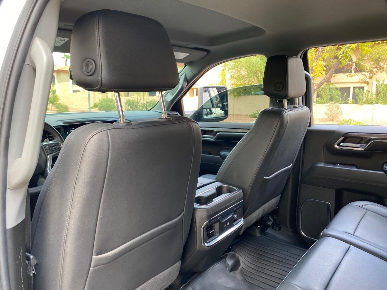 Chevrolet Silverado 1500 LTZ Crew Cab 4WD 2024