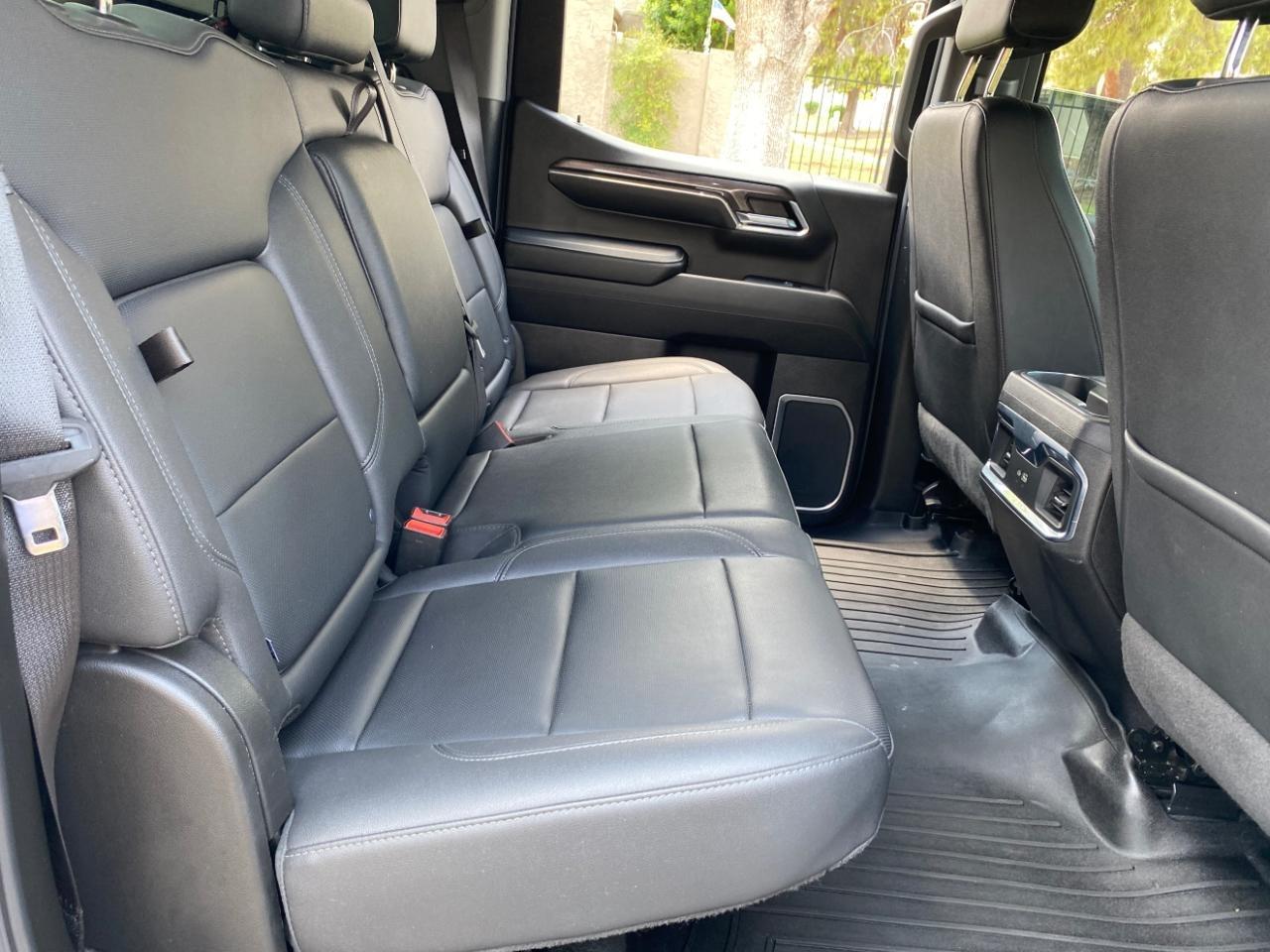 Chevrolet Silverado 1500 LTZ Crew Cab 4WD 2024