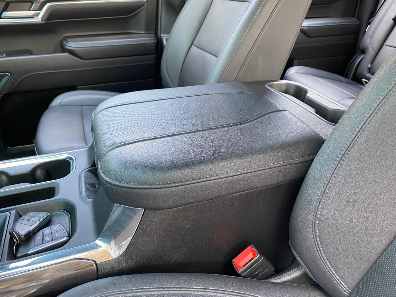 Chevrolet Silverado 1500 LTZ Crew Cab 4WD 2024