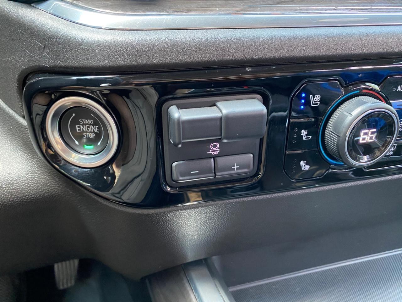 Chevrolet Silverado 1500 LTZ Crew Cab 4WD 2024