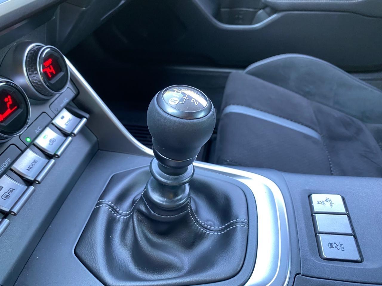 Toyota GR86 Premium 6M 2024