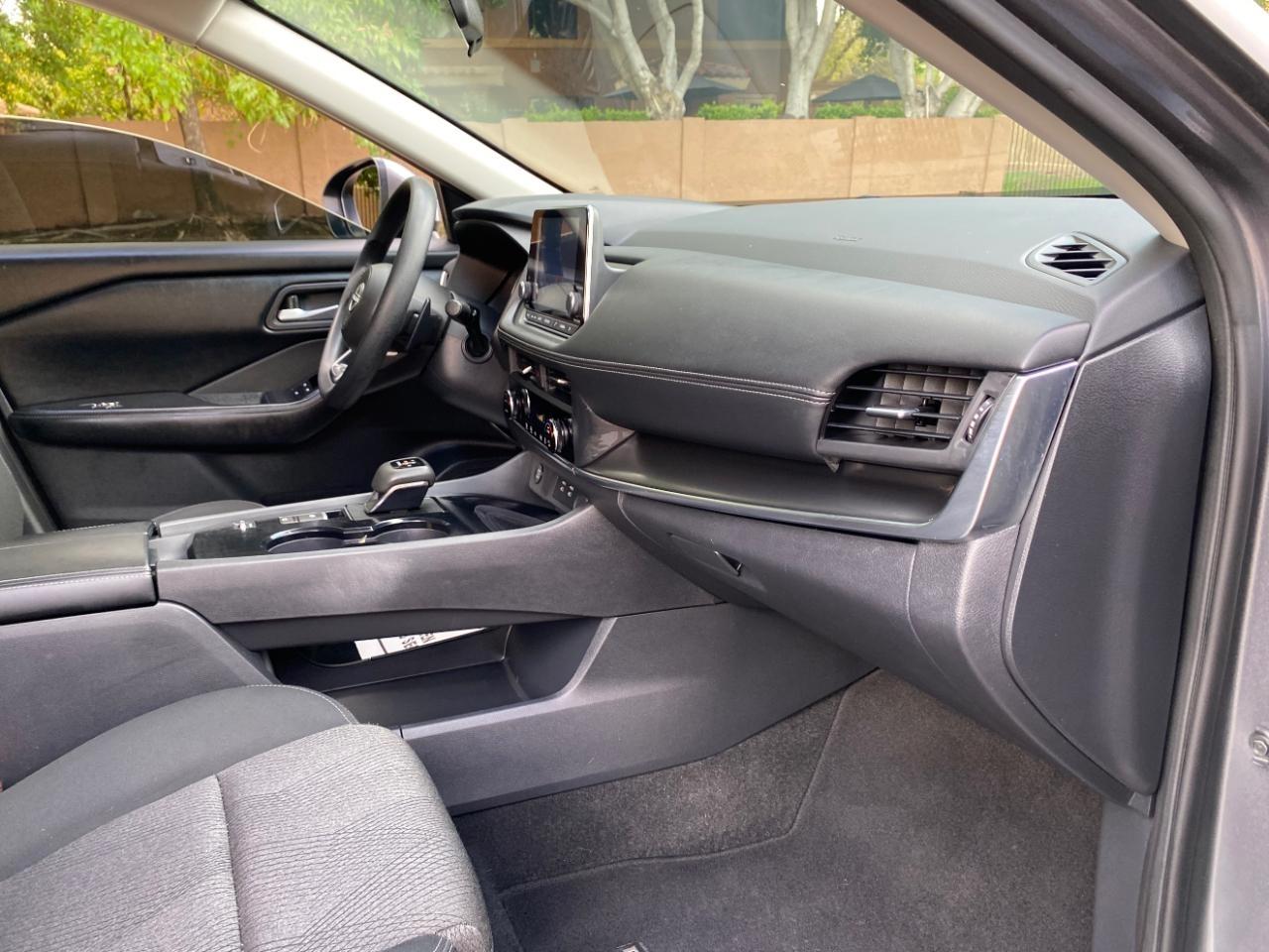 Nissan Rogue SV 2024