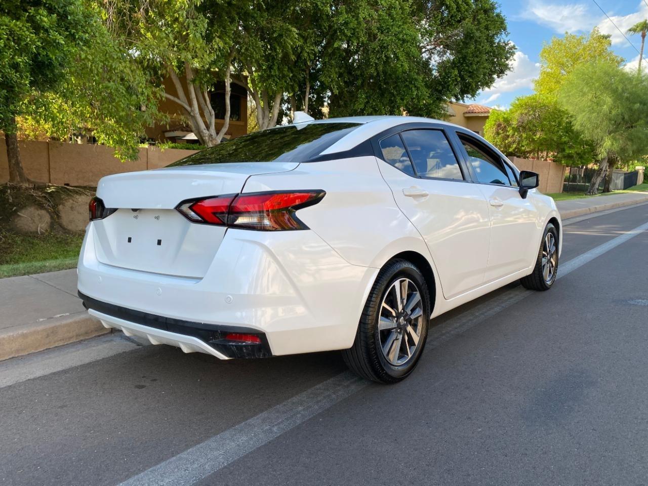 Nissan Versa SV 2022