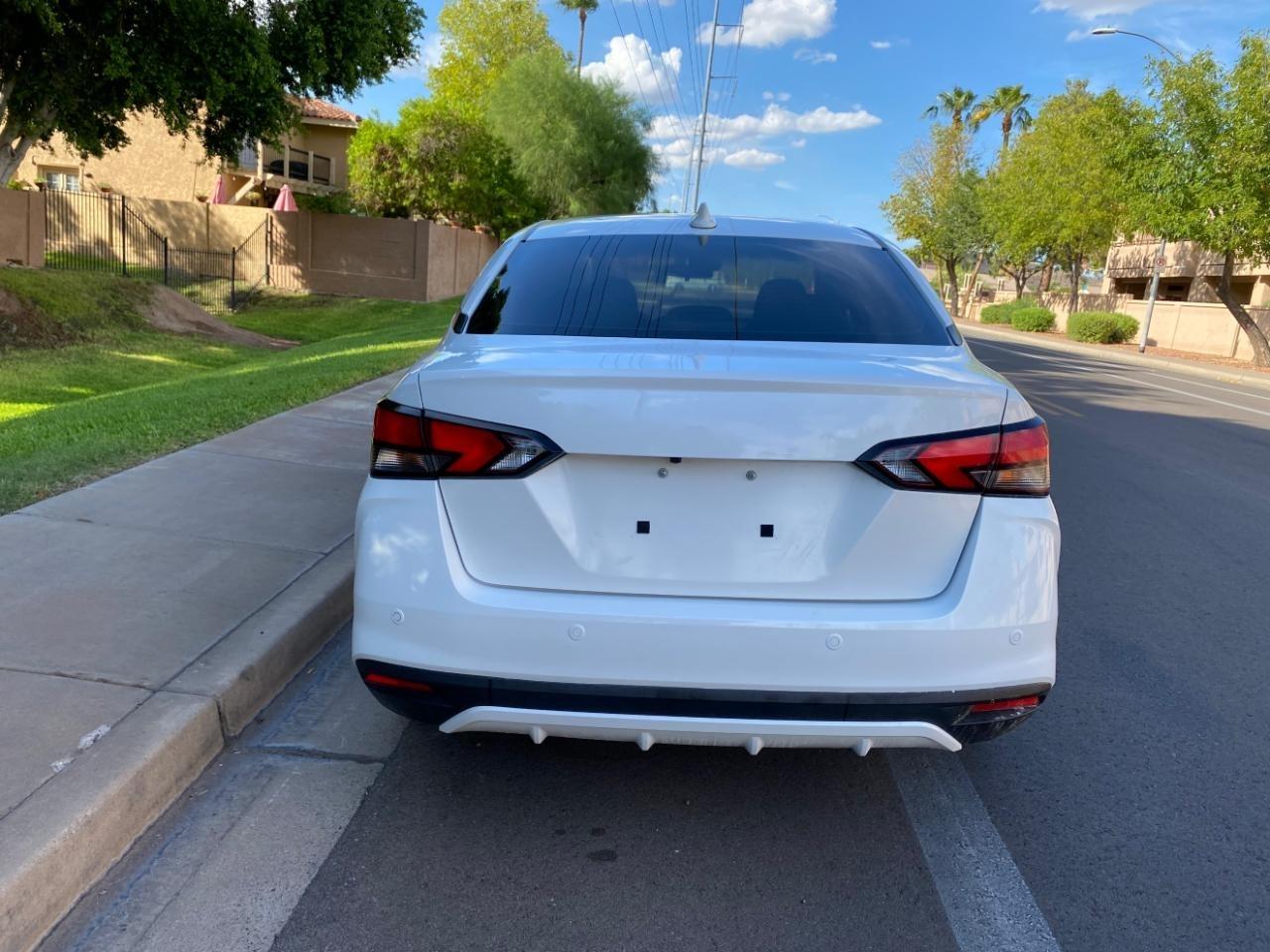 Nissan Versa SV 2022