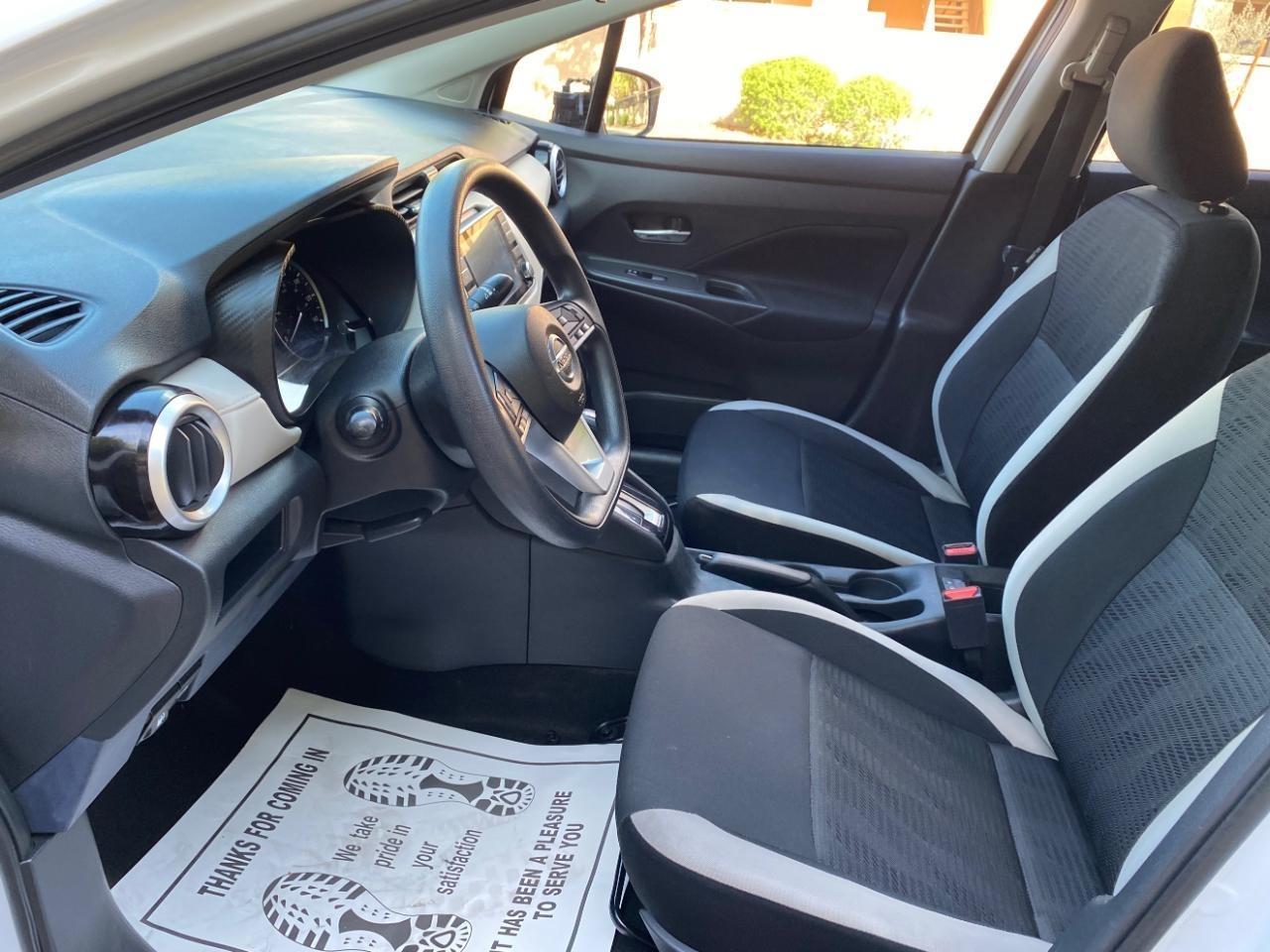 Nissan Versa SV 2022