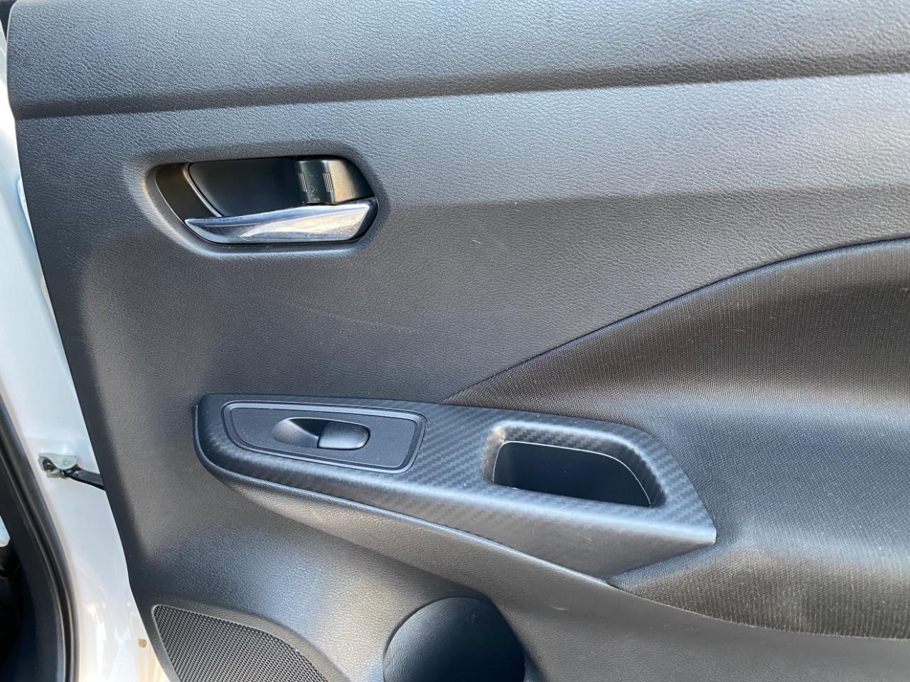 Nissan Versa SV 2022