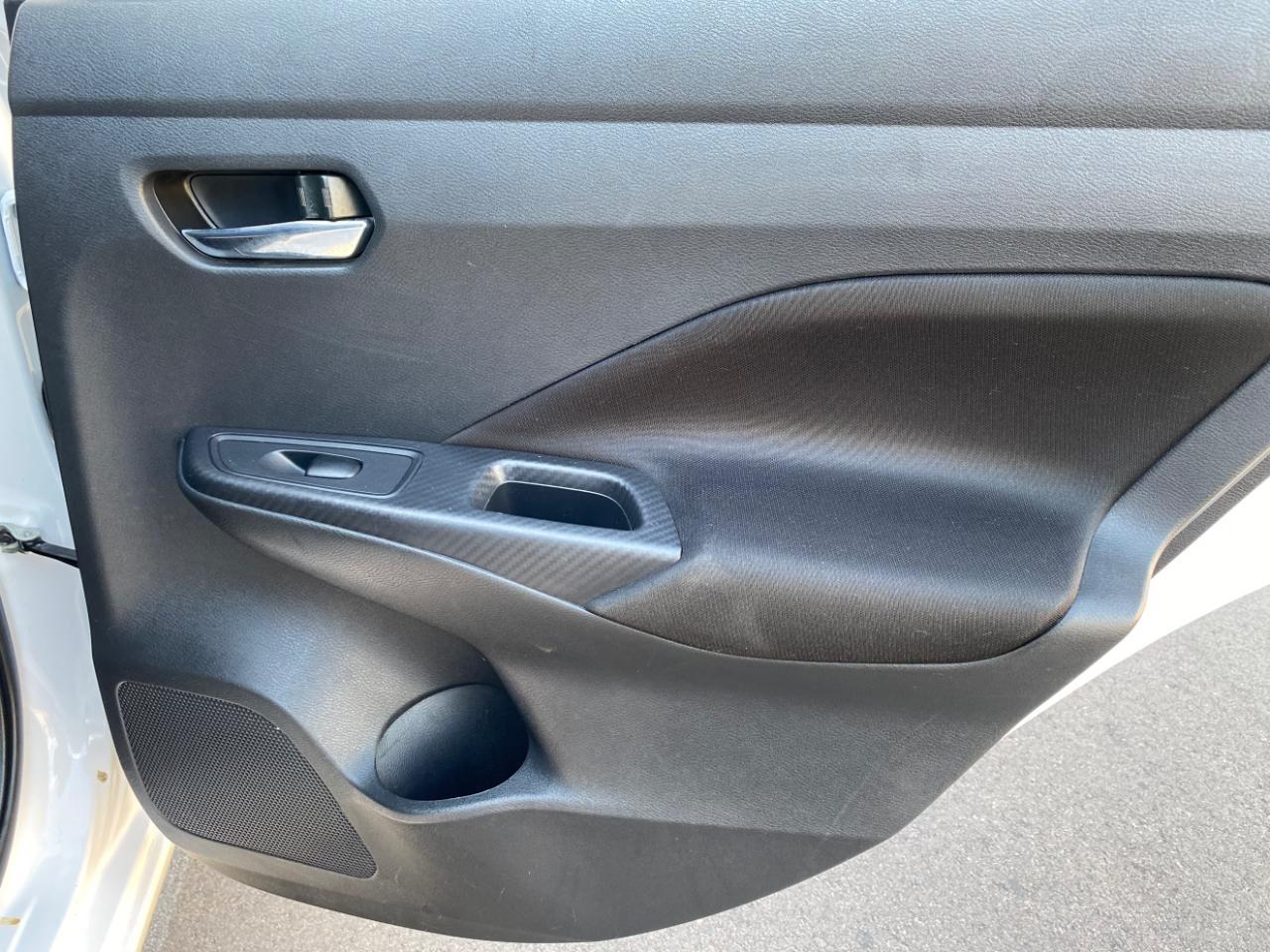Nissan Versa SV 2022