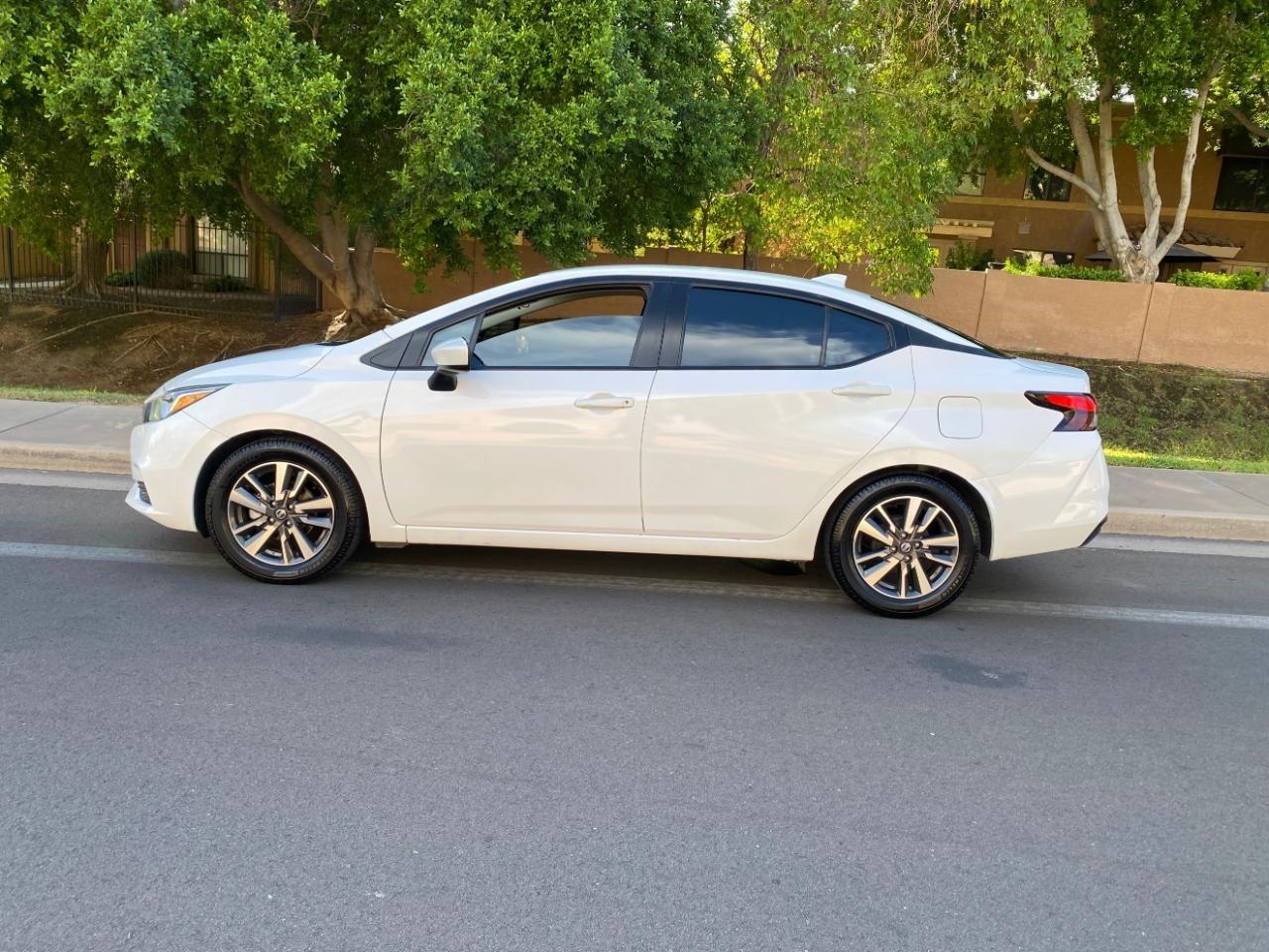 Nissan Versa SV 2022