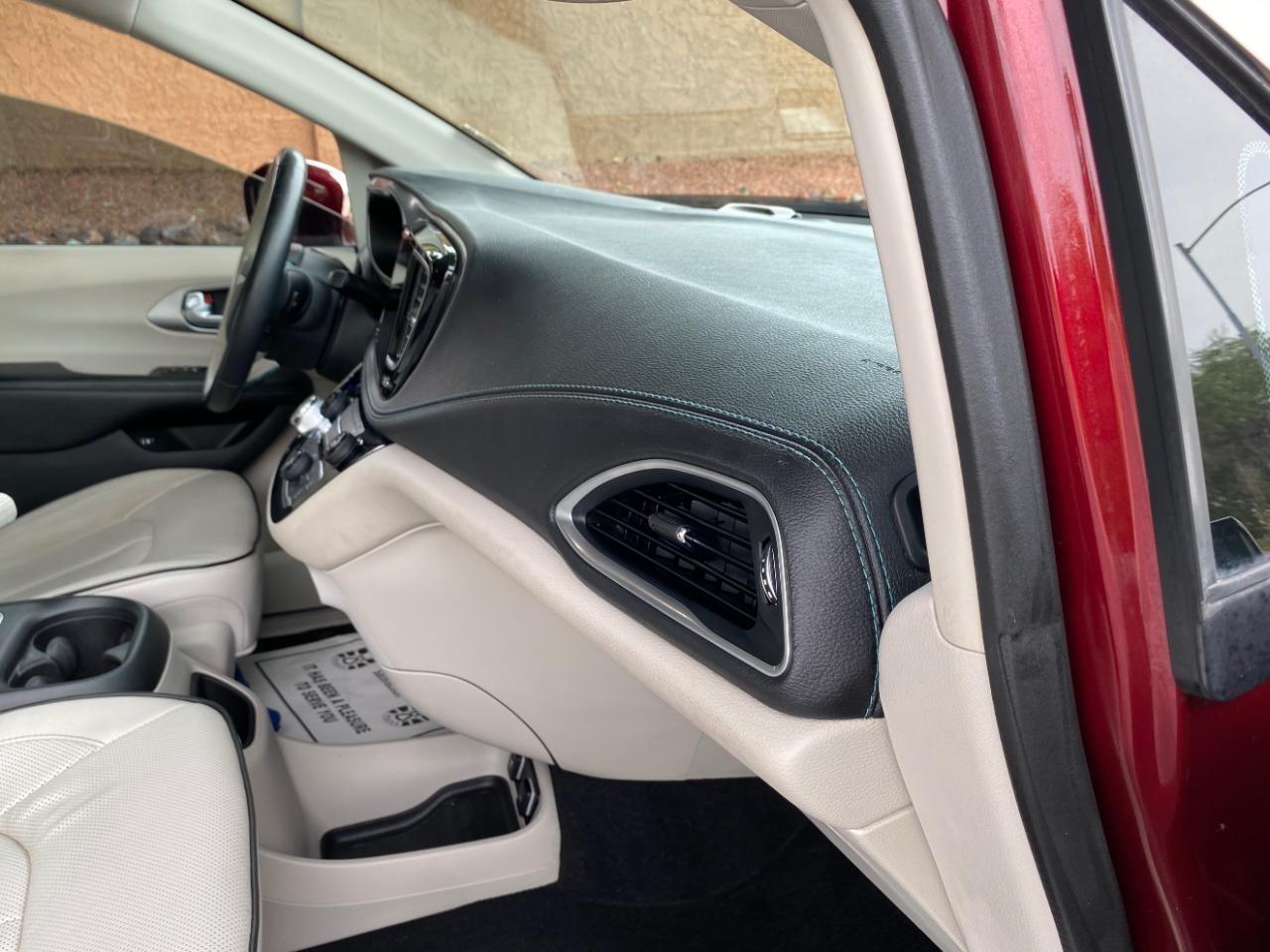 Chrysler Pacifica Hybrid Limited 2018