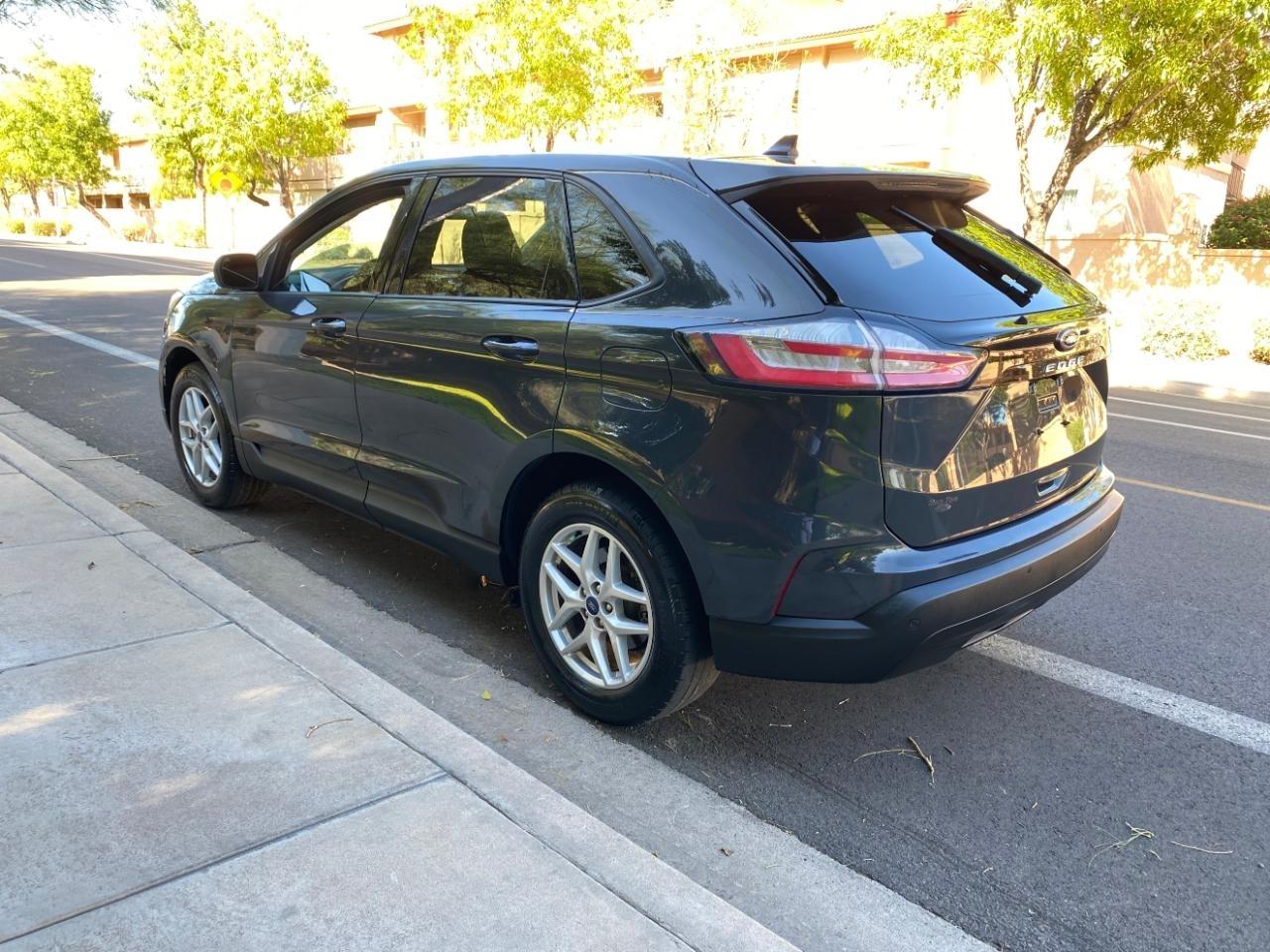 Ford Edge SE FWD 2021