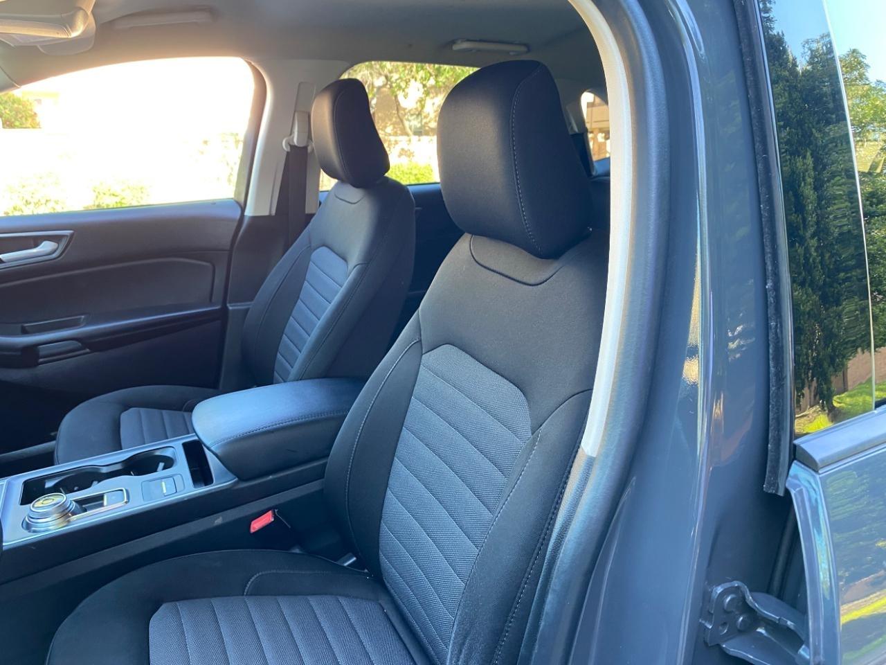 Ford Edge SE FWD 2021