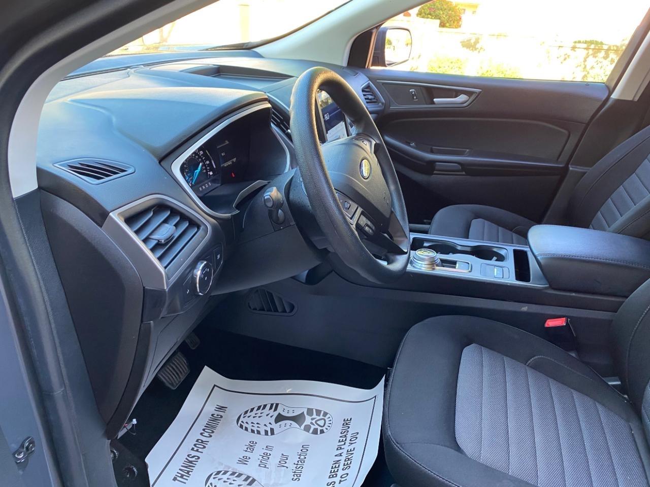 Ford Edge SE FWD 2021