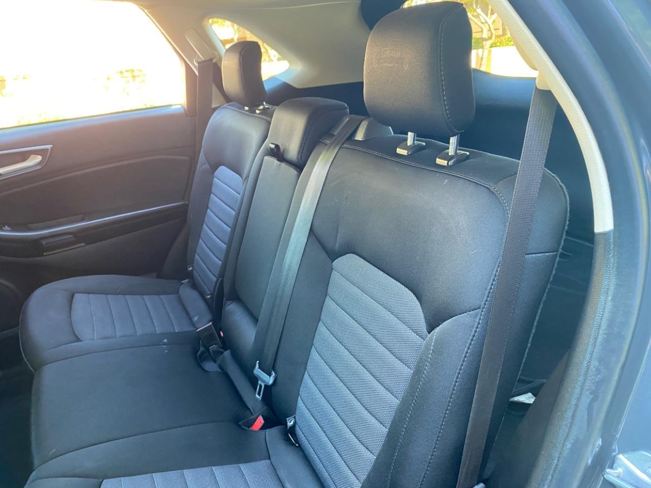 Ford Edge SE FWD 2021