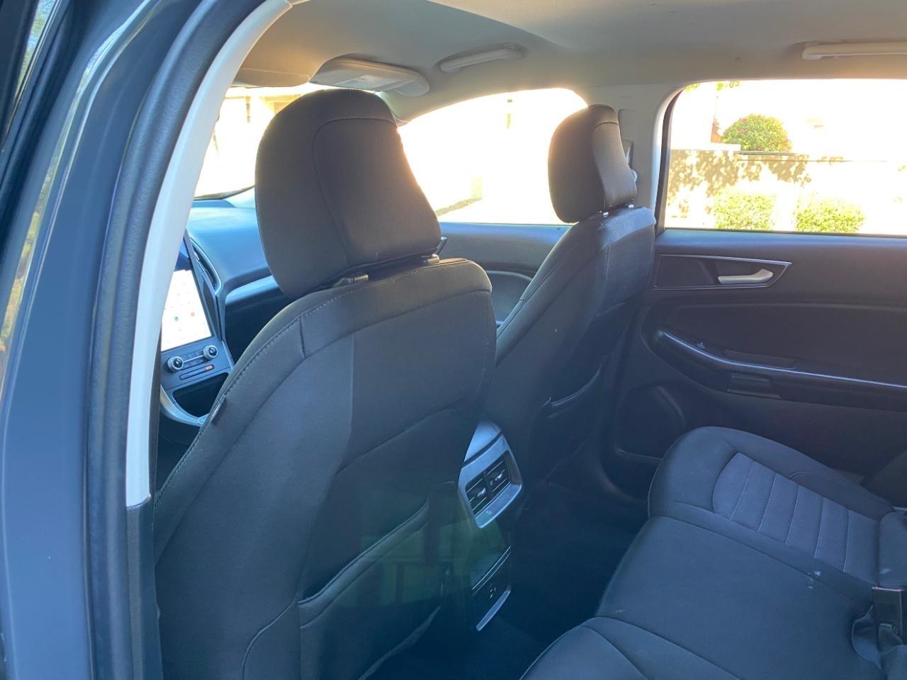 Ford Edge SE FWD 2021