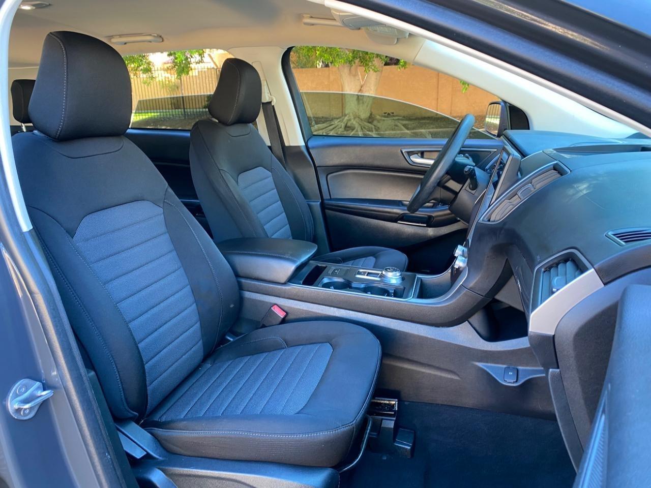 Ford Edge SE FWD 2021