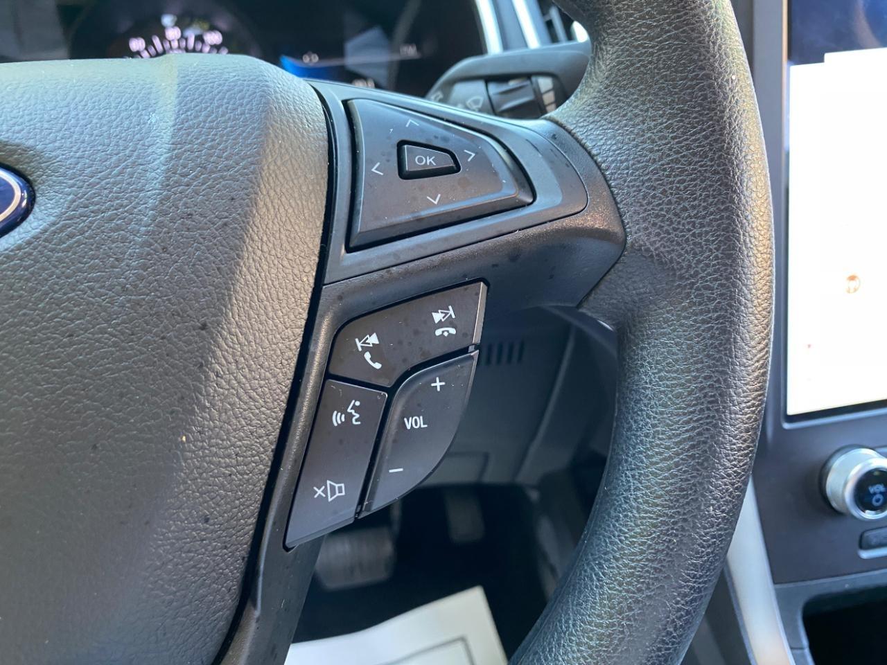 Ford Edge SE FWD 2021