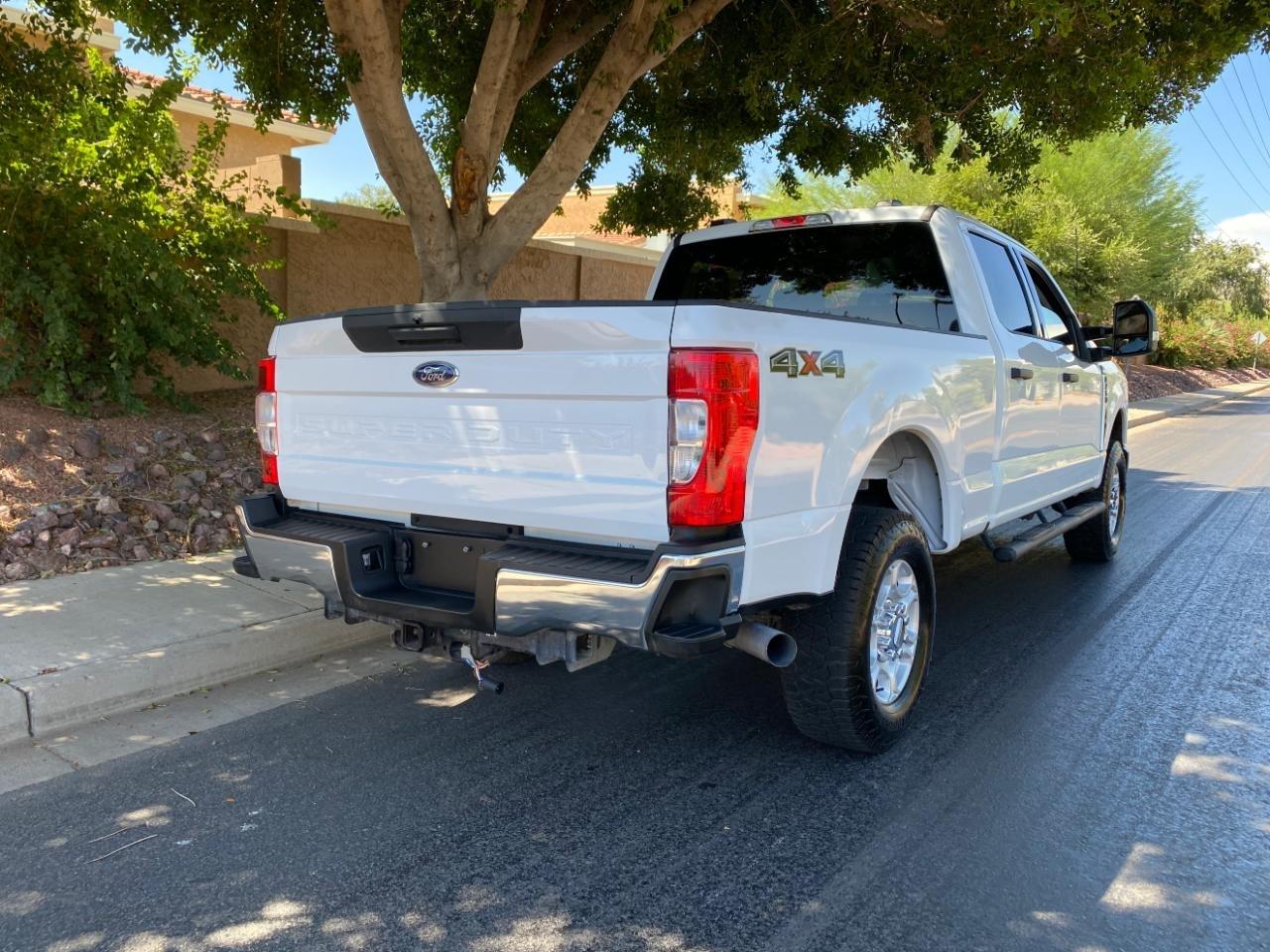 Ford F-250 SD XL Crew Cab 4WD 2025