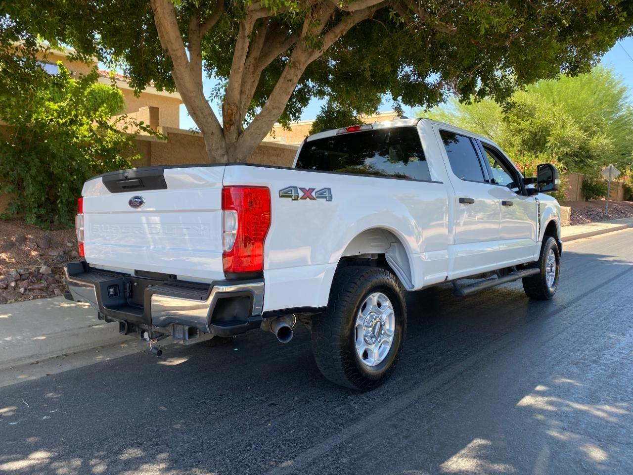 Ford F-250 SD XL Crew Cab 4WD 2025