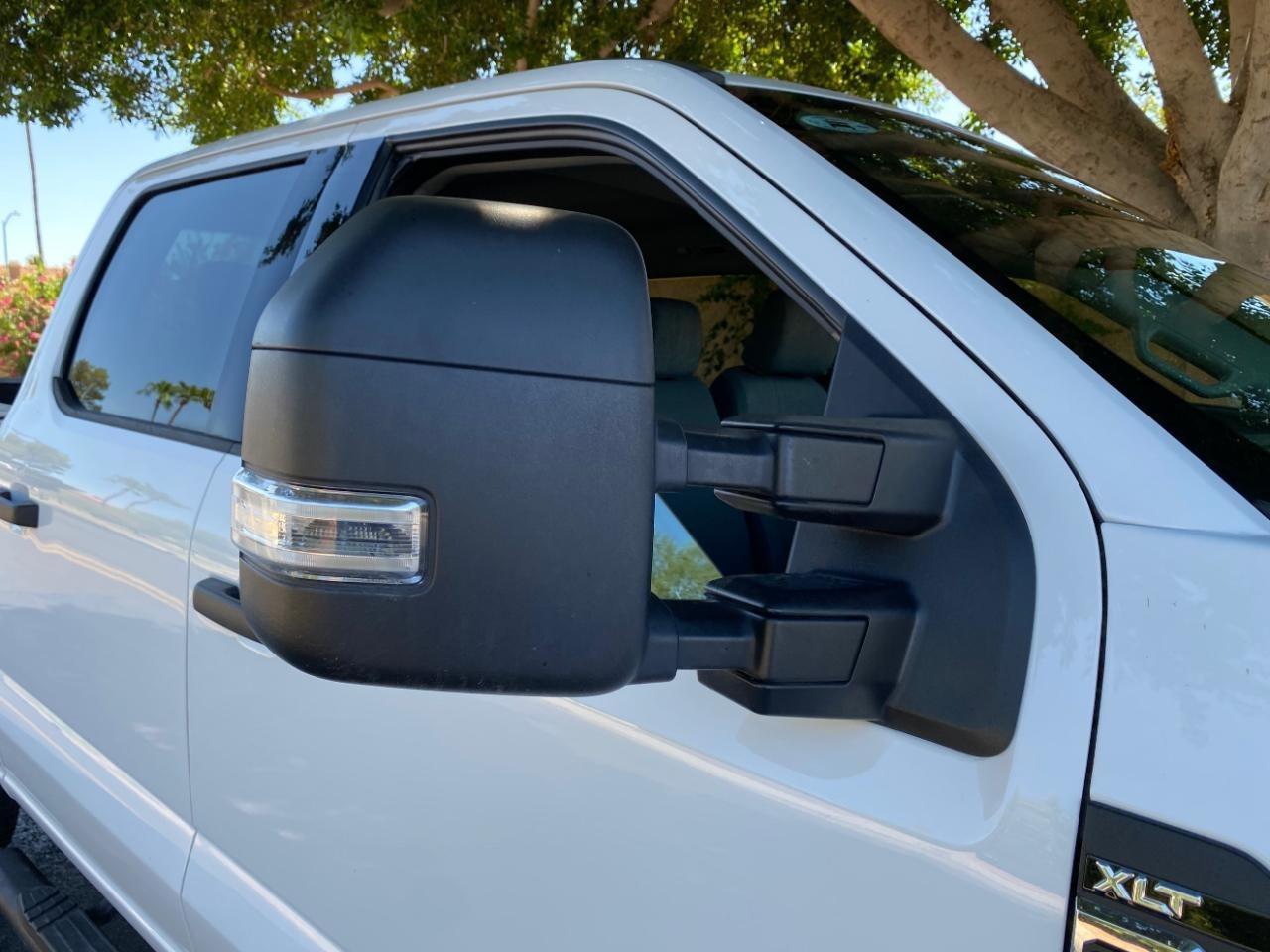 Ford F-250 SD XL Crew Cab 4WD 2025