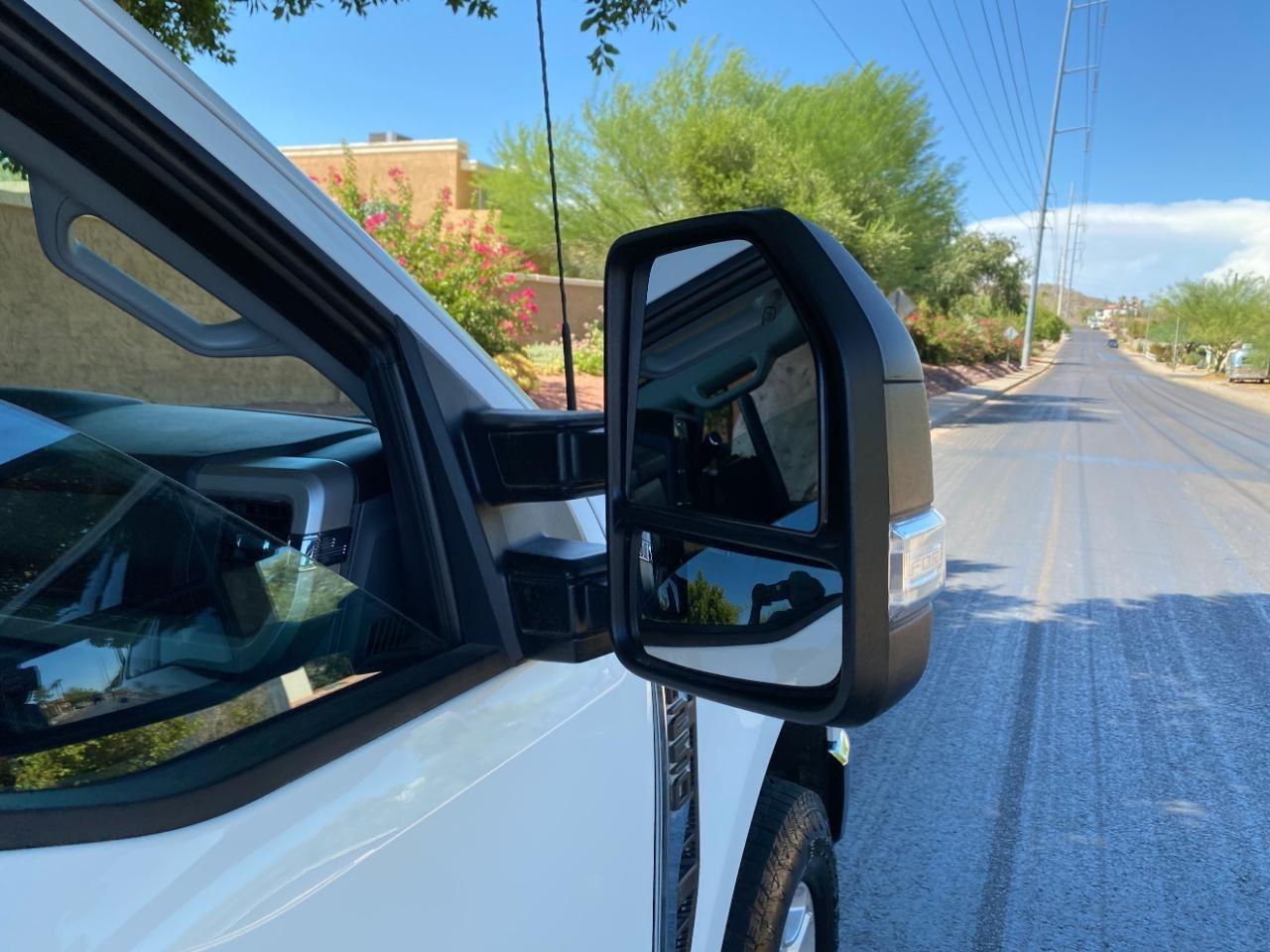 Ford F-250 SD XL Crew Cab 4WD 2025