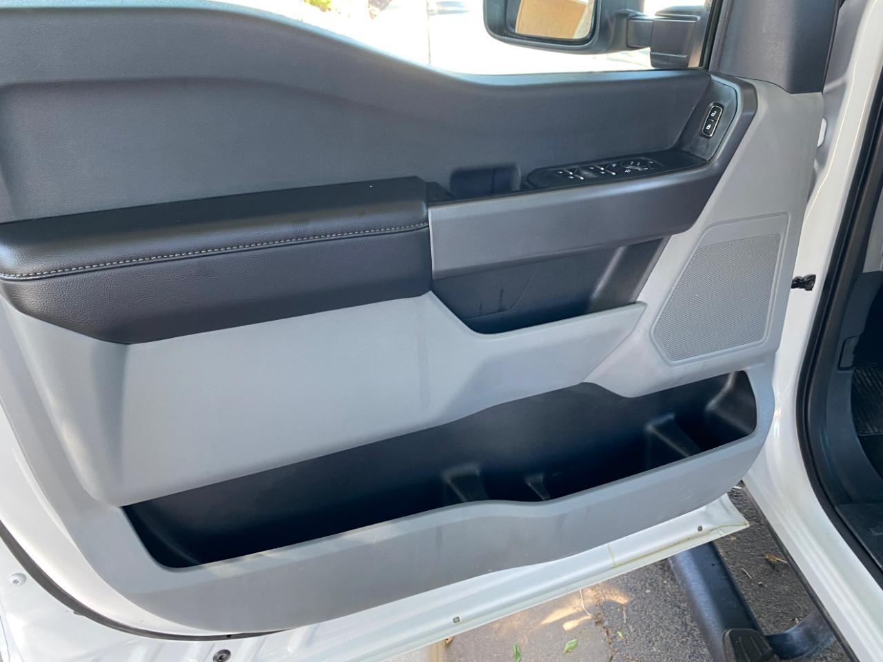 Ford F-250 SD XL Crew Cab 4WD 2025